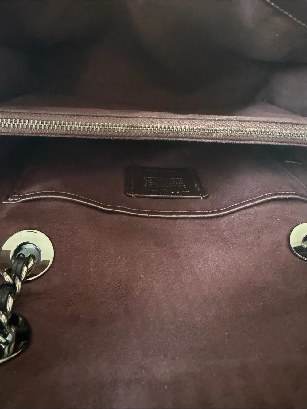 Coach authentic chic
